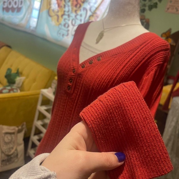 orange sweater with under-tee - Picture 3 of 3